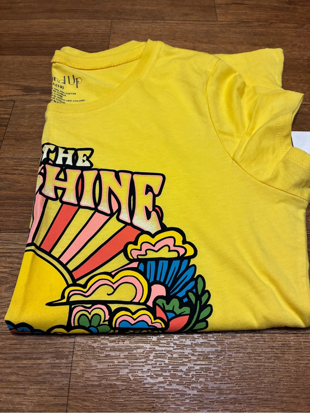Junior’s Wound Up Yellow Crewneck Graphic Tee Size XXL NWT